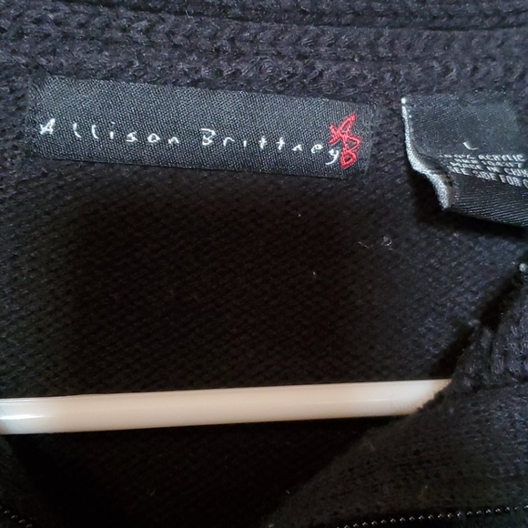 Sweater - Picture 2 of 3